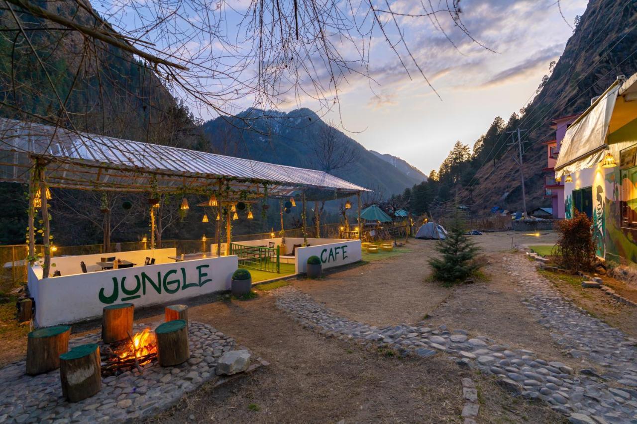 Jungle Hostel By Whoopers Касол Екстериор снимка