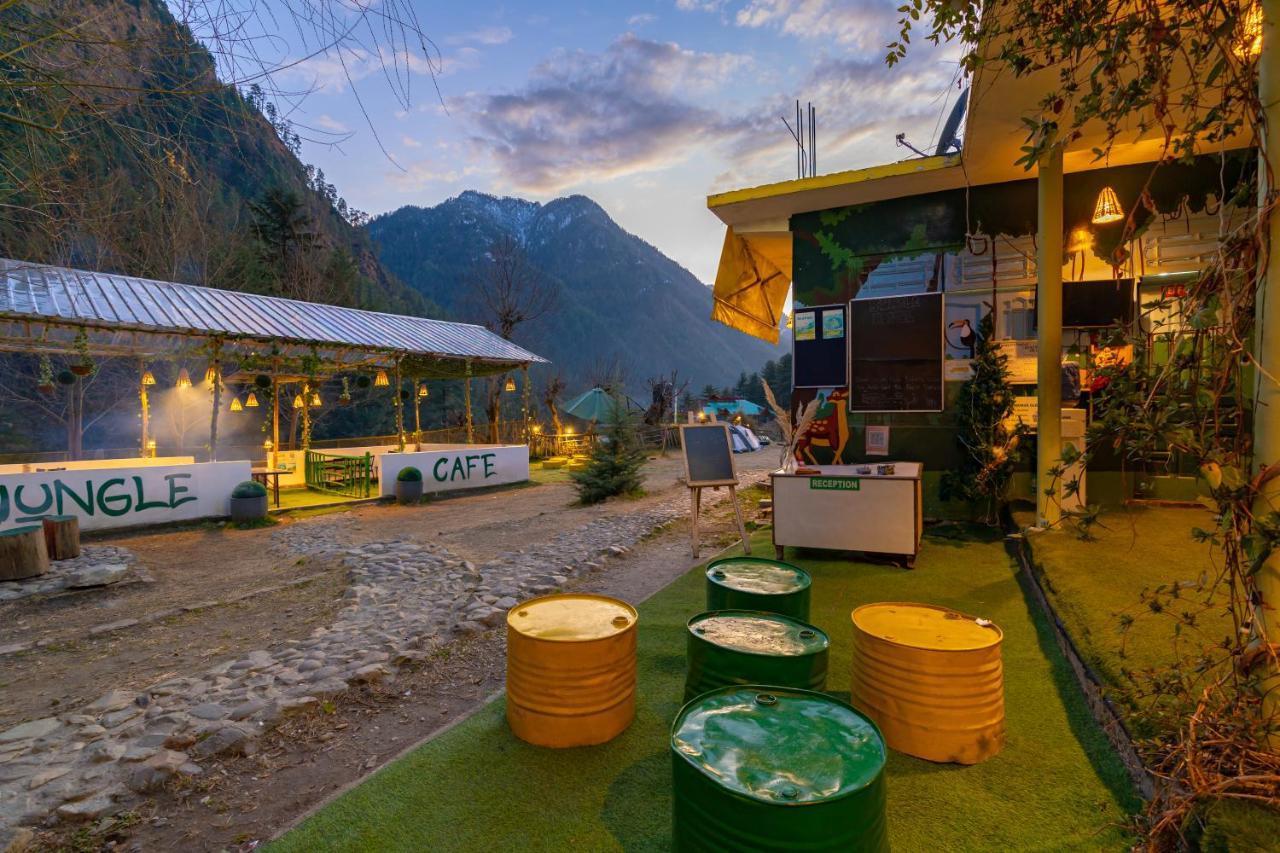 Jungle Hostel By Whoopers Касол Екстериор снимка
