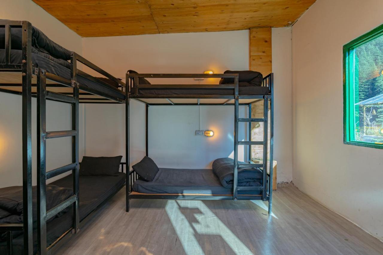 Jungle Hostel By Whoopers Касол Екстериор снимка