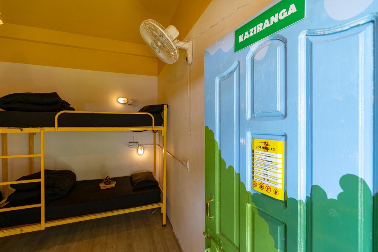 Jungle Hostel By Whoopers Касол Екстериор снимка