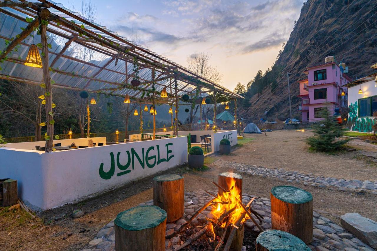 Jungle Hostel By Whoopers Касол Екстериор снимка