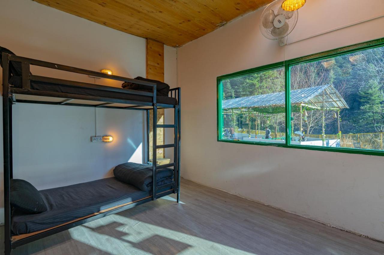 Jungle Hostel By Whoopers Касол Екстериор снимка