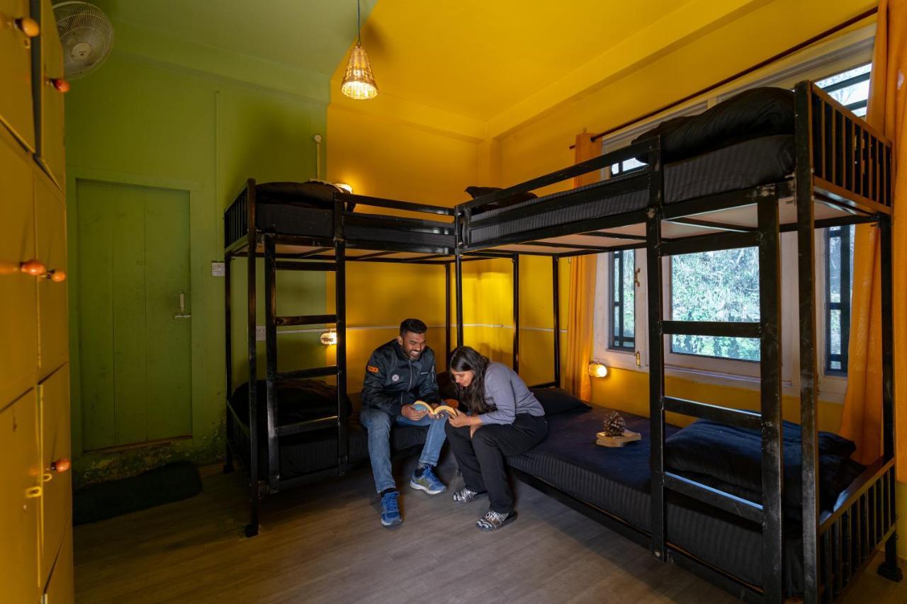 Jungle Hostel By Whoopers Касол Екстериор снимка