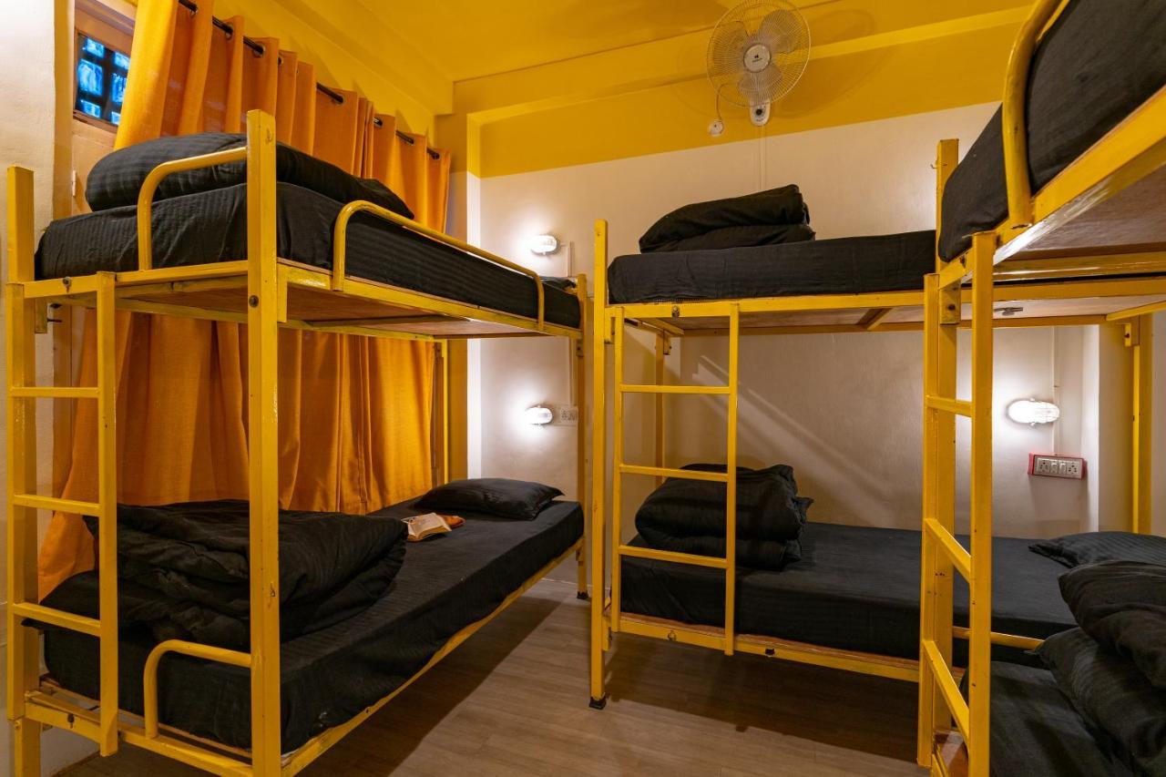 Jungle Hostel By Whoopers Касол Екстериор снимка