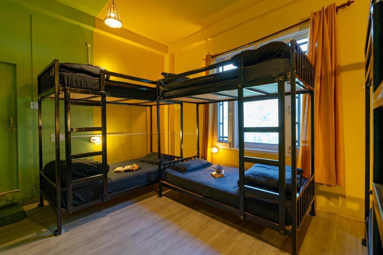 Jungle Hostel By Whoopers Касол Екстериор снимка