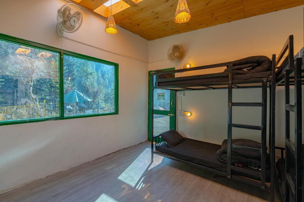 Jungle Hostel By Whoopers Касол Екстериор снимка