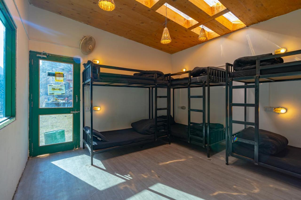 Jungle Hostel By Whoopers Касол Екстериор снимка